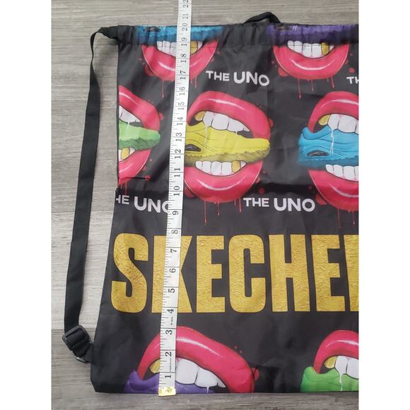 Skechers The Uno Mouth Teeth Shoe Nylon Promotional Drawstring Backpack Tote - Picture 3 of 5